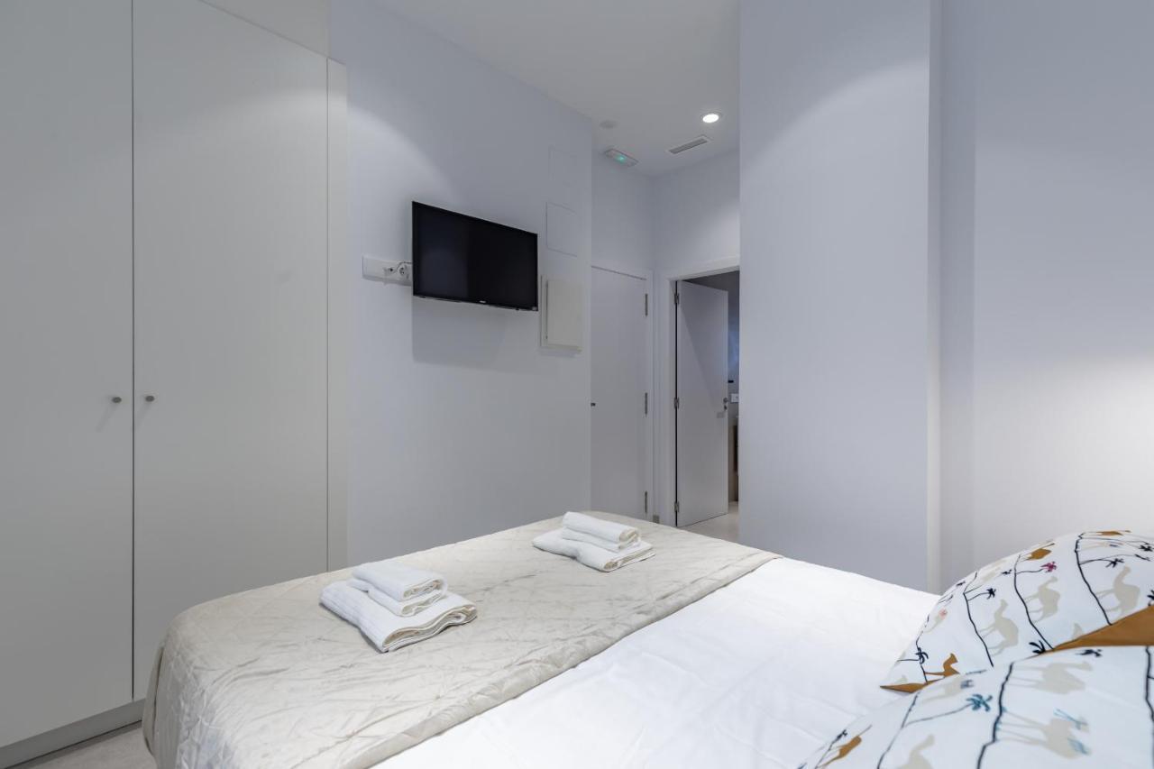 Room Close To City Centre บาเลนเซีย ภายนอก รูปภาพ