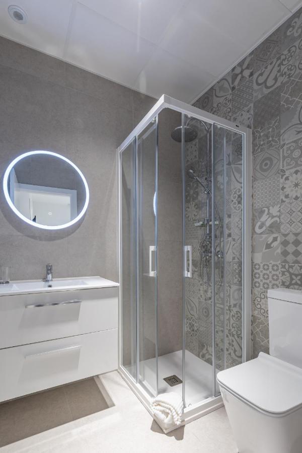 Room Close To City Centre บาเลนเซีย ภายนอก รูปภาพ
